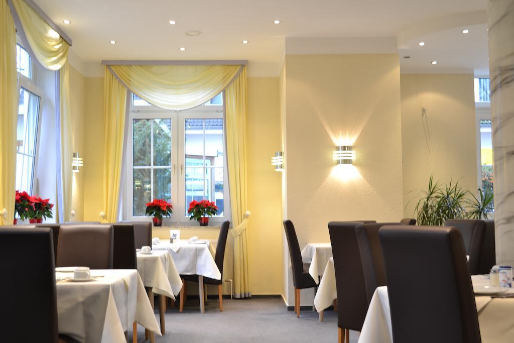 Hotel Grossbeeren Bagian luar foto