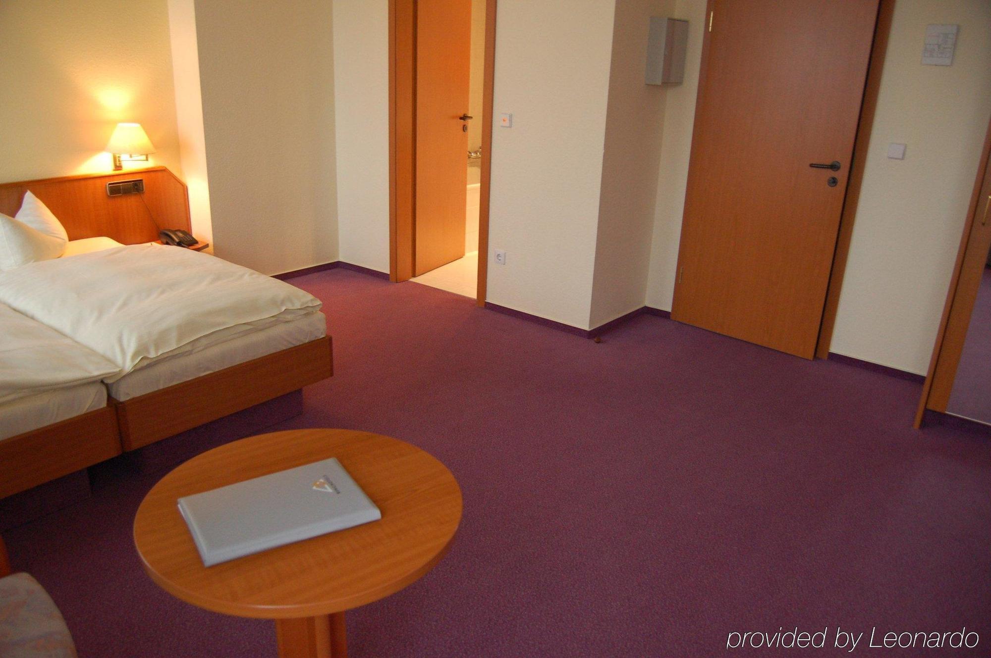 Hotel Grossbeeren Bagian luar foto